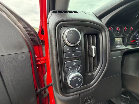 Used 2021 GMC Sierra 3500 4x4 Regular Cab w/ Convenience Package image 11