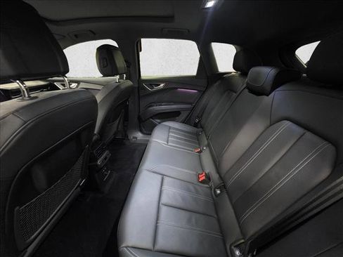 Certified 2023 Audi Q4 e-tron Premium Plus w/ Premium Plus image 16