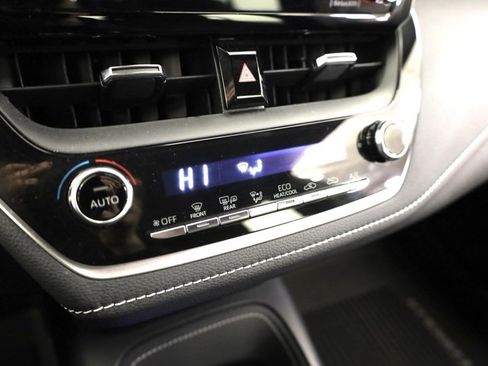 Used 2022 Toyota Corolla SE image 19