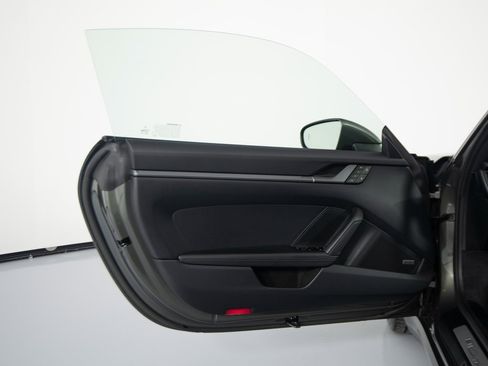 Certified 2022 Porsche 911 Carrera image 19