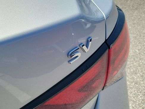 Used 2023 Nissan Sentra SV FWD image 9