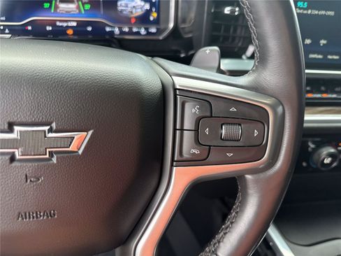 Used 2022 Chevrolet Silverado 1500 RST w/ Redline Edition AWD/4WD image 23
