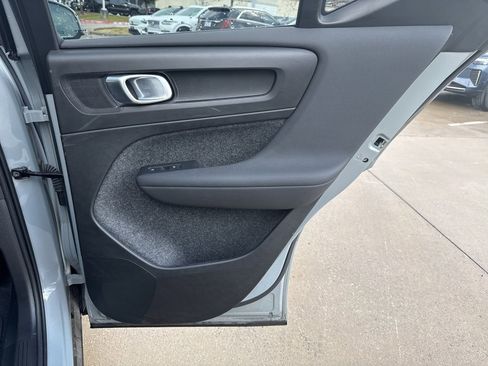 Certified 2025 Volvo XC40 B5 Plus image 15