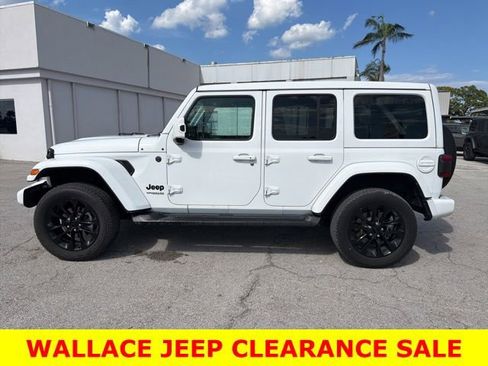 Used 2021 Jeep Wrangler Unlimited Sahara AWD/4WD image 8