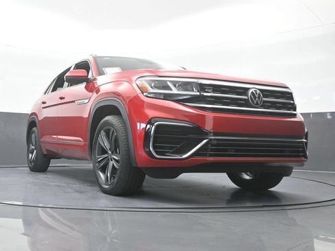 Used 2021 Volkswagen Atlas Cross Sport SE w/ Panoramic Sunroof Package FWD image 62