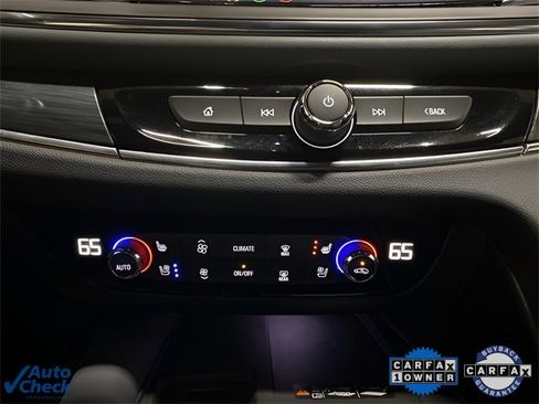 Used 2024 Buick Enclave Premium image 44