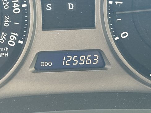 Used 2006 Lexus IS 350 RWD image 22