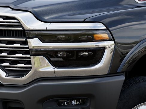 New 2025 RAM 3500 Limited AWD/4WD image 15