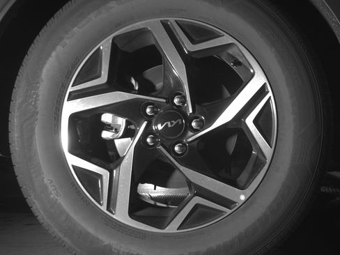 Used 2025 Kia Sportage LX image 15