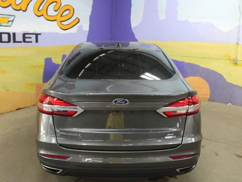 Used 2019 Ford Fusion SE AWD/4WD image 4