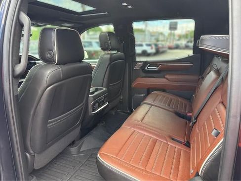 Used 2023 GMC Sierra 1500 Denali Ultimate AWD/4WD image 12