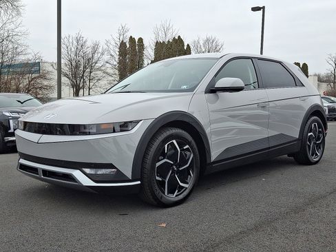 New 2024 Hyundai Ioniq 5 SEL image 2