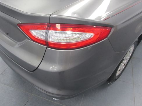 Used 2014 Ford Fusion S FWD image 11