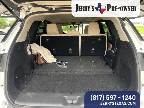 Used 2025 INFINITI QX60 Luxe w/ Vision Package FWD image 10