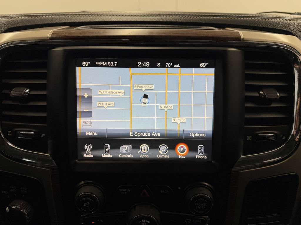 Used 2014 RAM 3500 Laramie w/ Convenience Group AWD/4WD image 20