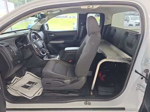 Used 2022 Chevrolet Colorado LT w/ Fleet Safety Package RWD image 10