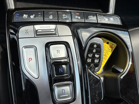 Used 2024 Hyundai Tucson Limited AWD/4WD image 16
