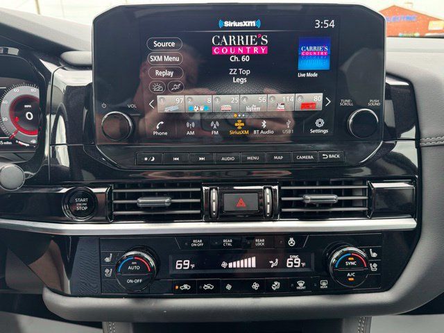 Used 2025 Nissan Pathfinder Platinum FWD image 9