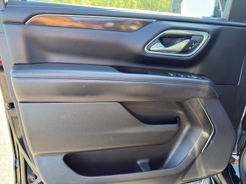 Used 2022 GMC Yukon SLE w/ Gmc Pro Safety Plus Package image 13