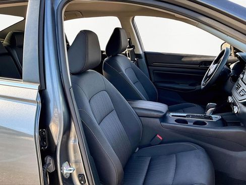 Used 2023 Nissan Altima 2.5 S image 7