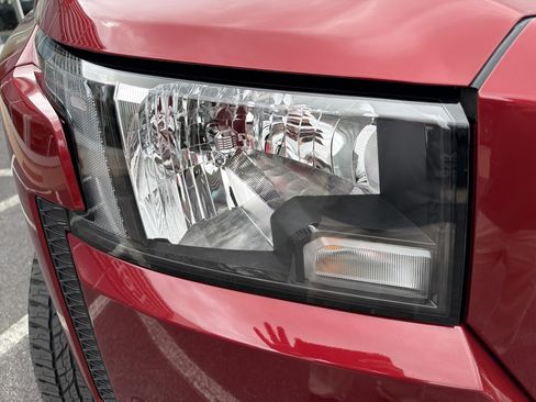 Used 2024 Nissan Frontier SV w/ SV Convenience Package AWD/4WD image 15