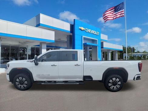 Used 2024 GMC Sierra 3500 Denali w/ Denali Reserve Package AWD/4WD image 6