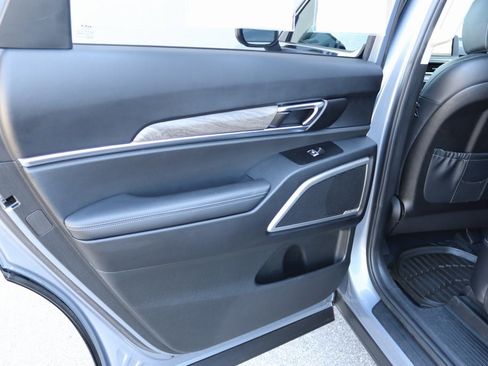 Used 2022 Kia Telluride EX image 13