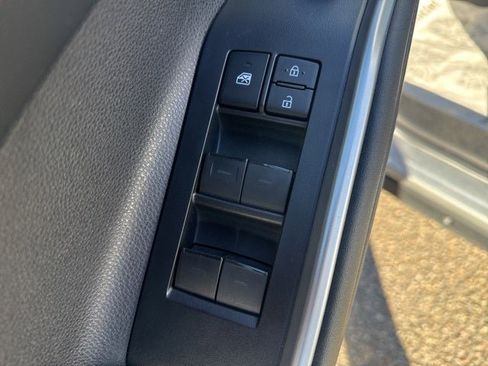 Certified 2022 Toyota Highlander XLE image 23