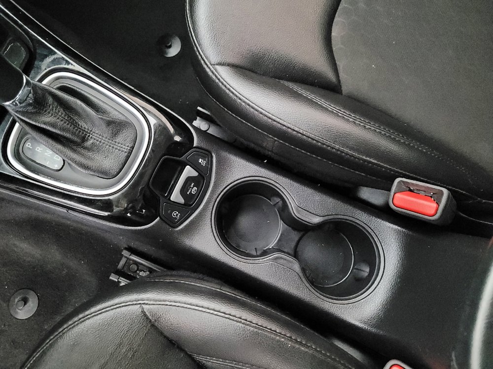 Used 2018 Jeep Compass Latitude w/ Popular Equipment Group FWD image 26