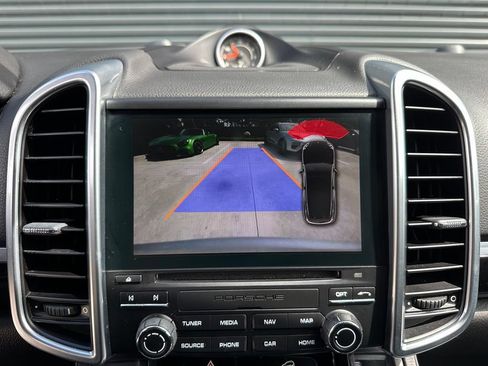 Certified 2017 Porsche Cayenne AWD/4WD image 35