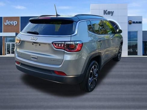 Used 2023 Jeep Compass Limited image 5