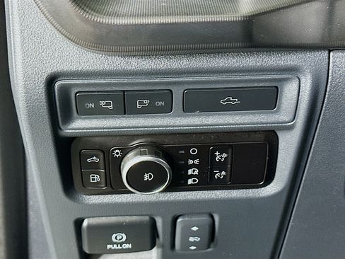 Used 2023 Ford F150 Platinum w/ Equipment Group 701A High AWD/4WD image 16