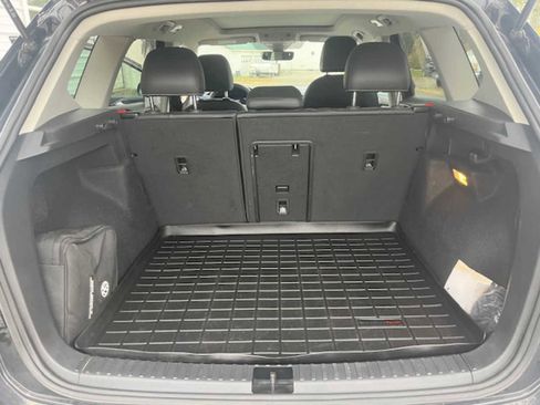 Used 2023 Volkswagen Taos SE w/ Panoramic Sunroof Package image 20