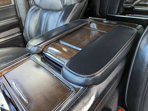 Used 2022 Jeep Grand Wagoneer Series II w/ Convenience Group III AWD/4WD image 31