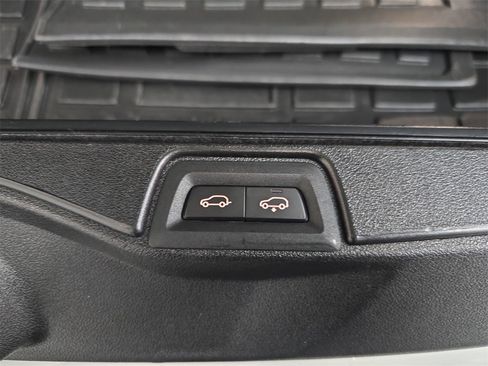 Used 2023 BMW X5 xDrive45e image 16