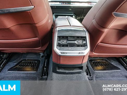 Used 2023 BMW 760i xDrive AWD/4WD image 31