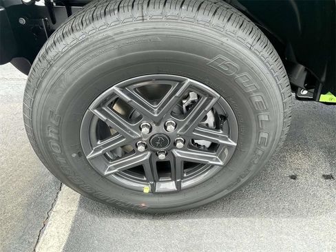 New 2025 Jeep Gladiator Sport image 37