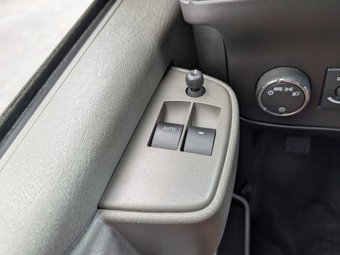 Used 2024 Chevrolet Express 2500 w/ Driver Convenience Package image 31