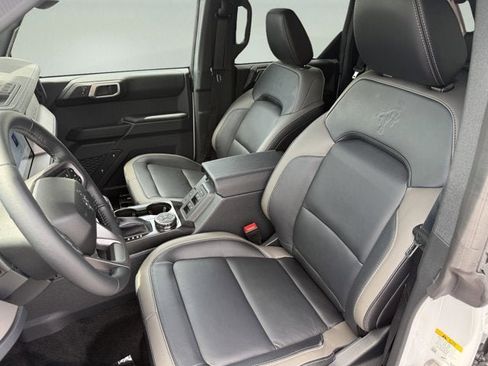 New 2026 Ford Bronco Outer Banks AWD/4WD image 9
