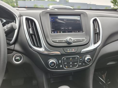 Used 2024 Chevrolet Equinox LT FWD image 31