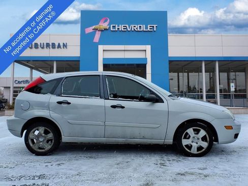 Used 2007 Ford Focus ZX5 Hatchback image 4