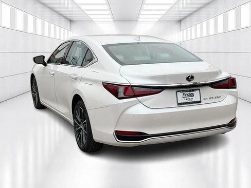 Certified 2023 Lexus ES 250 w/ Premium Package image 7