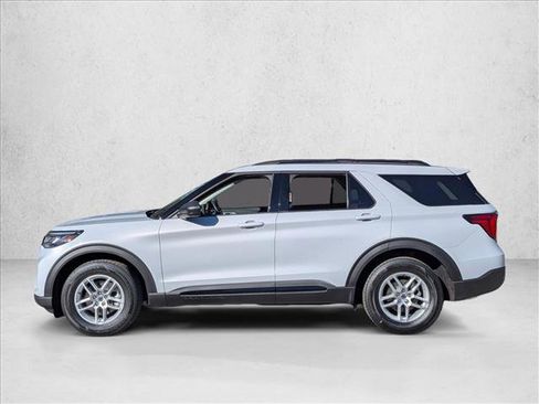 New 2026 Ford Explorer Active image 5