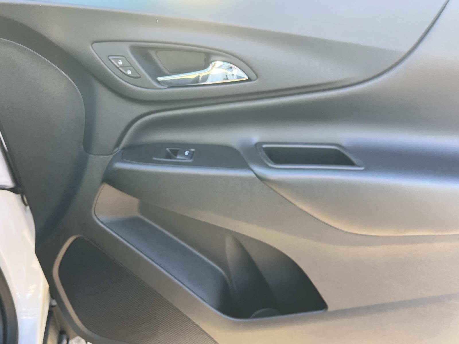 Used 2024 Chevrolet Equinox LT AWD/4WD image 24