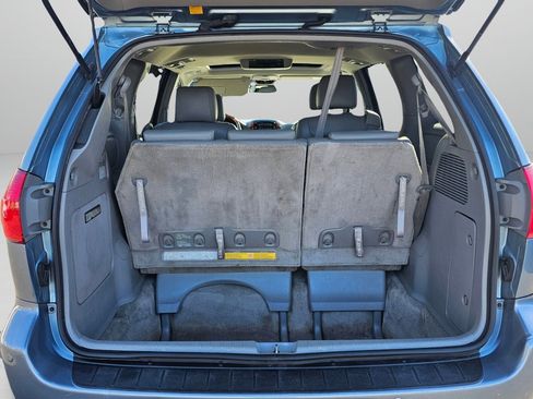 Used 2007 Toyota Sienna XLE Limited image 16