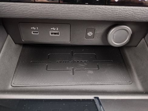 New 2025 Mitsubishi Outlander SE image 26