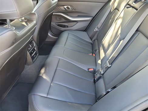 Used 2025 BMW 330i Sedan image 10