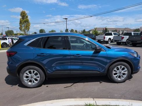 Certified 2023 Ford Escape Active AWD/4WD image 6