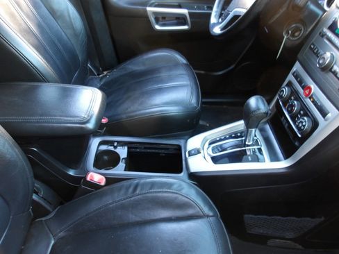 Used 2013 Chevrolet Captiva Sport LT w/ Convenience Package image 16