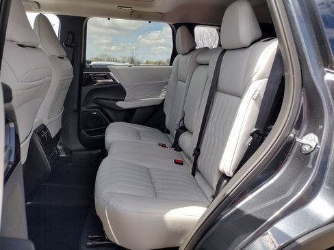 New 2026 Mitsubishi Outlander SEL AWD/4WD image 9